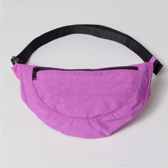 BAGGU Extra Pink Crescent Shoulder Bag New - Picture 2 of 7